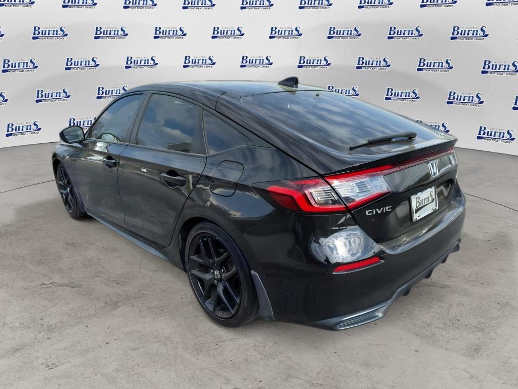 View vehicle photo 5
