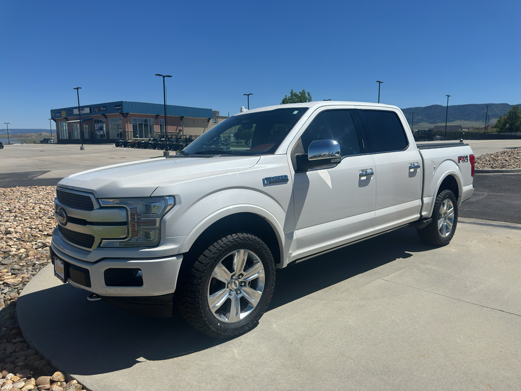 White Platinum Metallic Tri-Coat 2018 Ford F-150 Platinum SuperCrew 4WD Pickup Truck Four-Wheel Drive Automatic