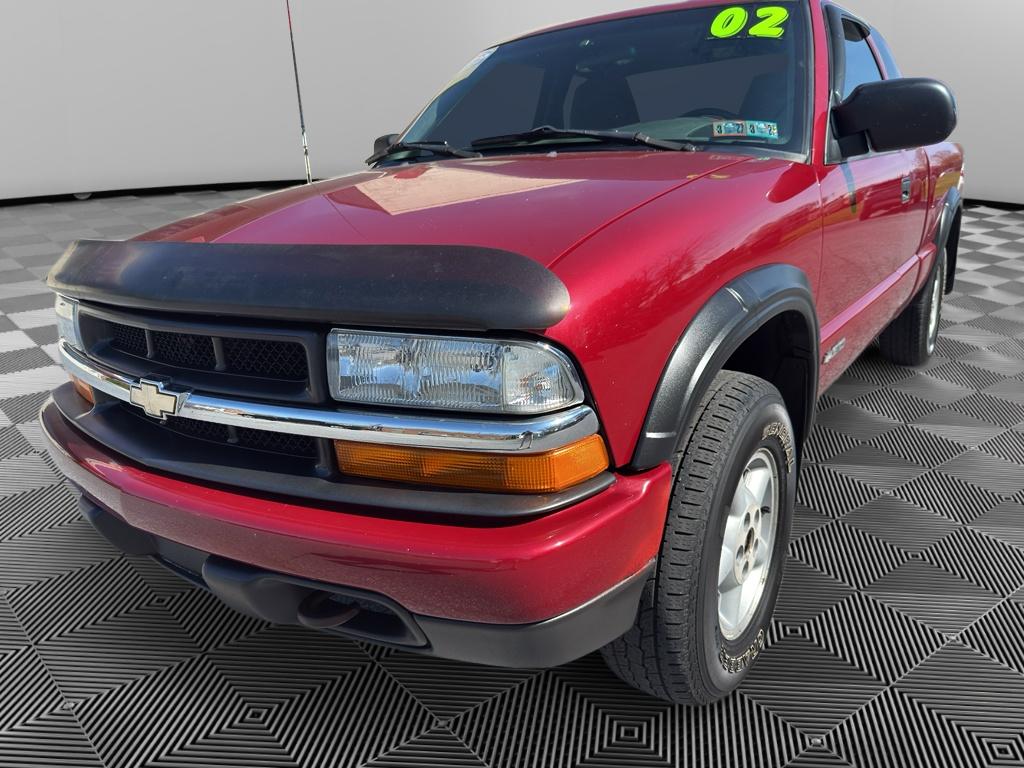 Red 2002 Chevrolet S-10 Extended Cab 4WD Pickup Truck Four-Wheel Drive Automatic