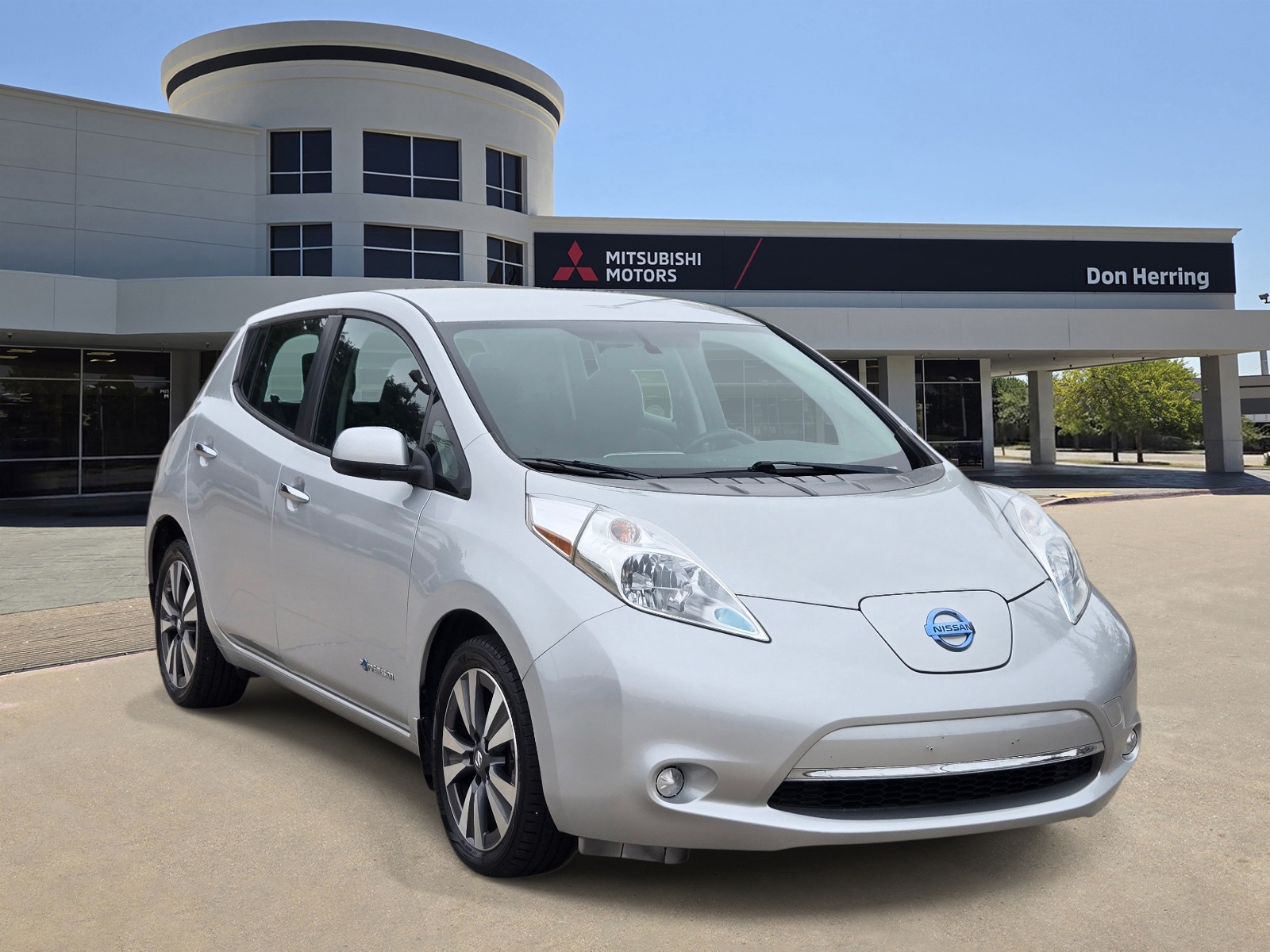 Brilliant Silver 2017 Nissan LEAF Hatchback Front-Wheel Drive Automatic