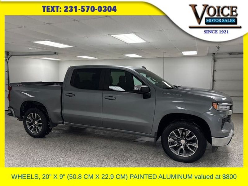 Sterling Gray Metallic 2025 Chevrolet Silverado 1500 LT Crew Cab 4WD Pickup Truck Four-Wheel Drive 8-Speed Automatic