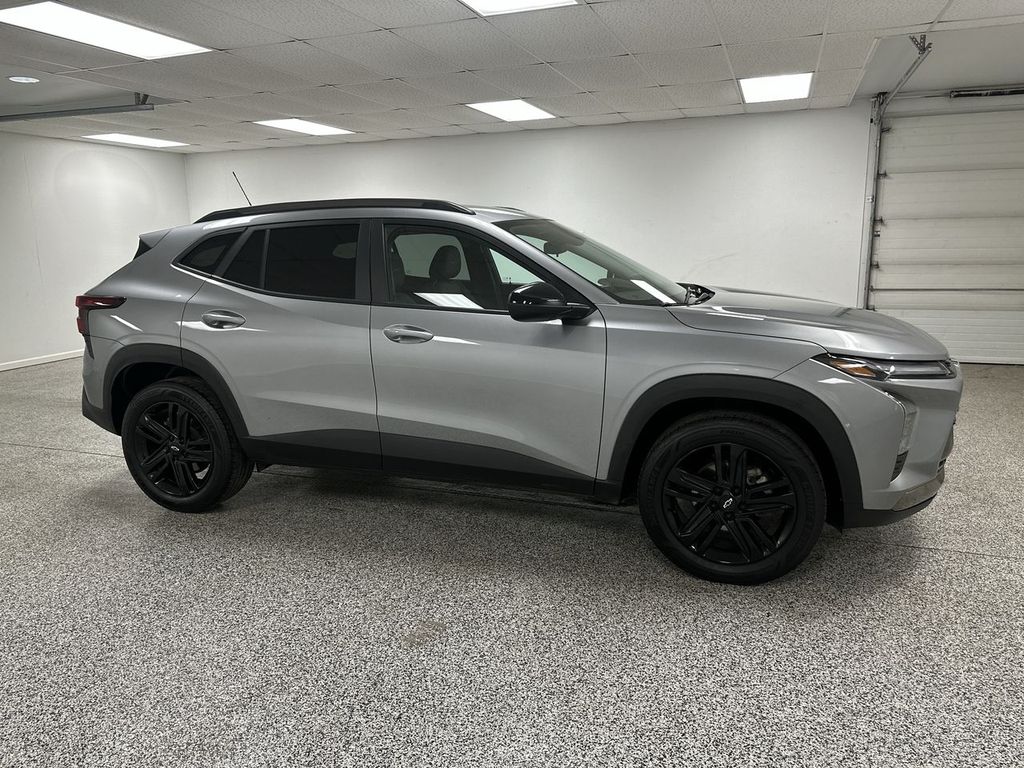 Sterling Gray Metallic 2024 Chevrolet Trax SUV / Crossover Front-Wheel Drive 6-Speed Automatic