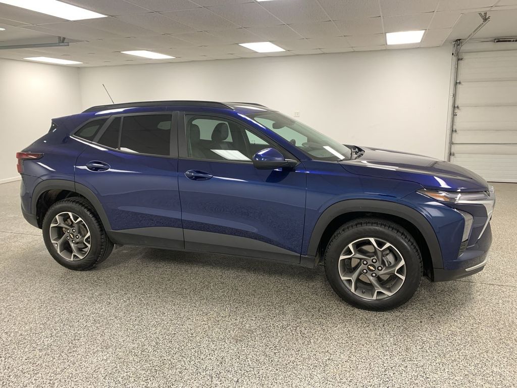 2024 Chevrolet Trax LT FWD