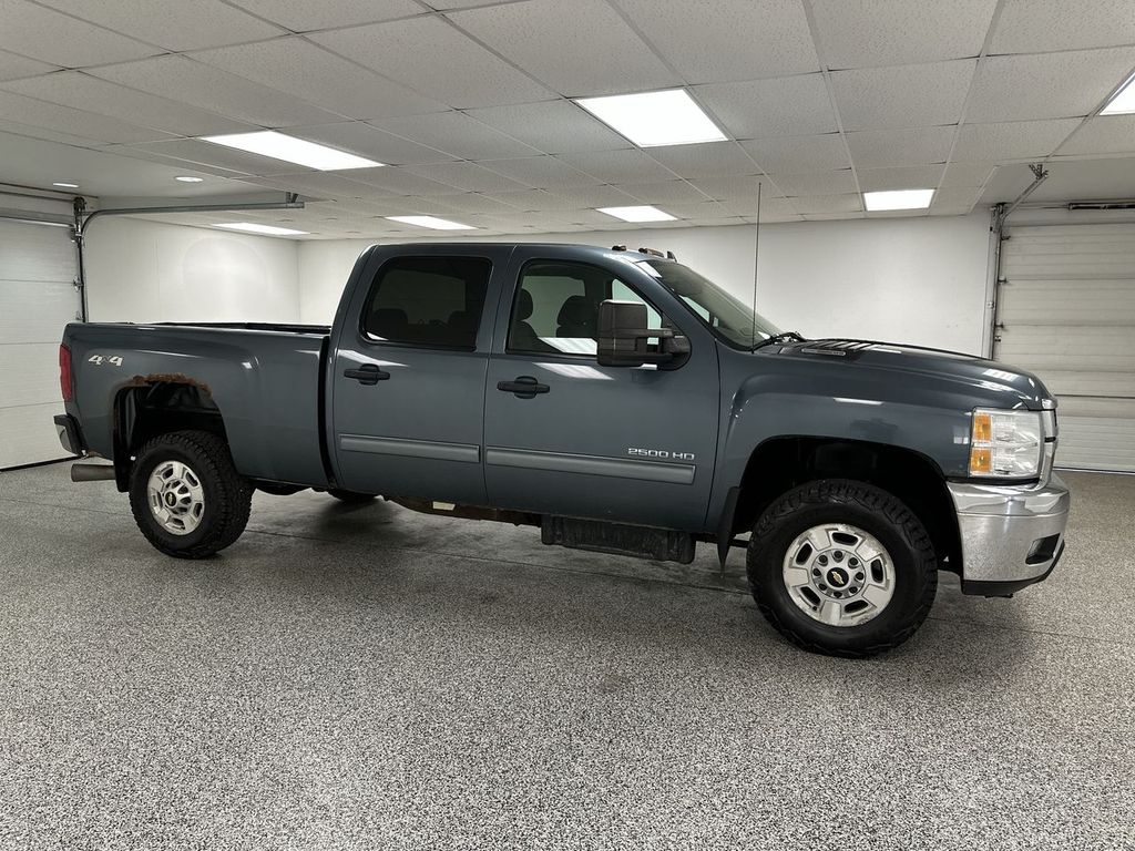  2014 Chevrolet Silverado 2500HD LT Crew Cab 4WD   