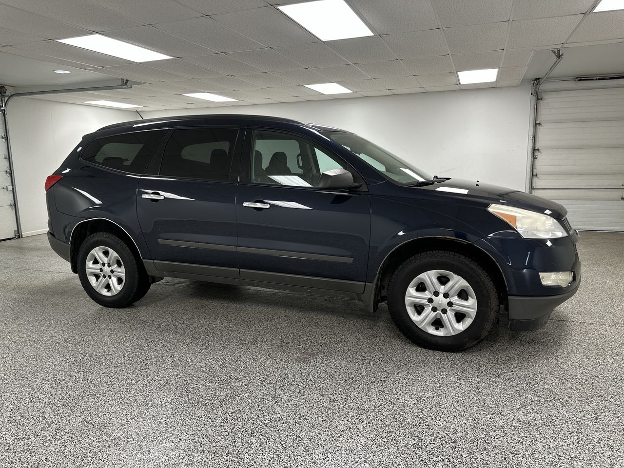  2012 Chevrolet Traverse LS FWD   