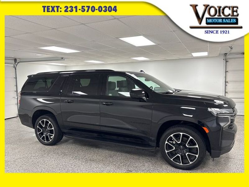 Black 2021 Chevrolet Suburban RST 4WD SUV / Crossover Four-Wheel Drive Automatic