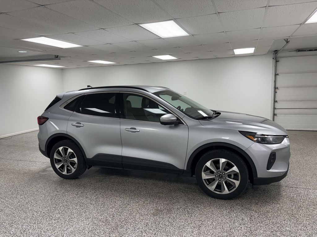 Iconic Silver Metallic 2024 Ford Escape Platinum AWD SUV / Crossover All-Wheel Drive 8-Speed Automatic