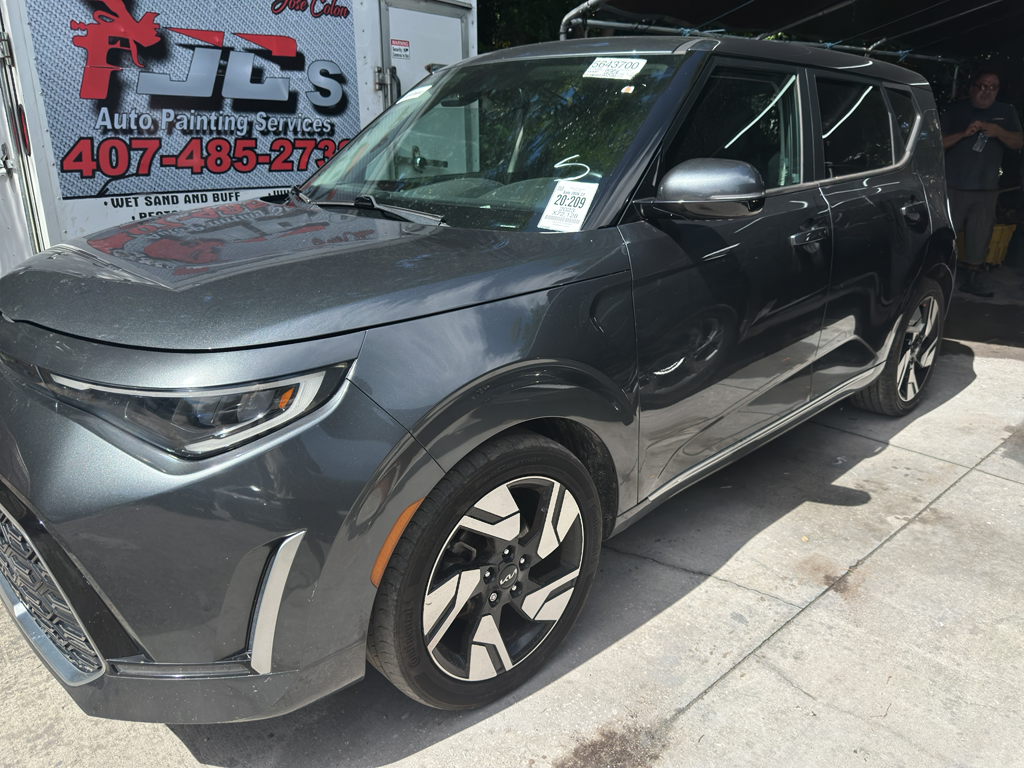 Gravity Gray 2023 Kia Soul SUV / Crossover Front-Wheel Drive Continuously Variable Transmission