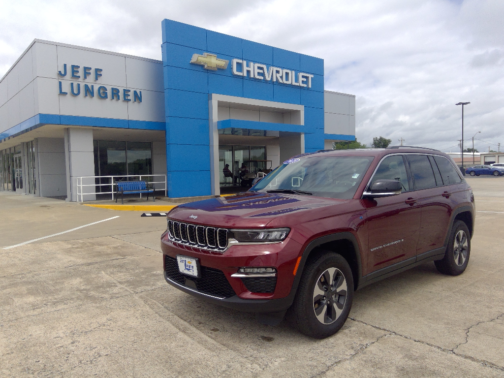 Velvet Red Pearlcoat 2023 Jeep Grand Cherokee 4xe 4WD SUV / Crossover Four-Wheel Drive 8-Speed Automatic