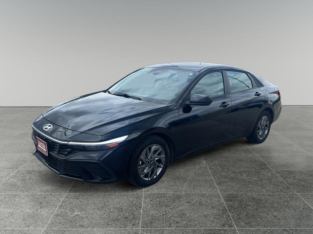 Abyss Black 2025 Hyundai Elantra Hybrid Blue FWD Sedan Front-Wheel Drive 6-Speed Automatic