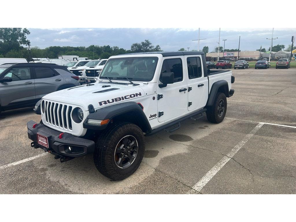 Bright White Clearcoat 2021 Jeep Gladiator Rubicon Crew Cab 4WD Pickup Truck Four-Wheel Drive 8-Speed Automatic
