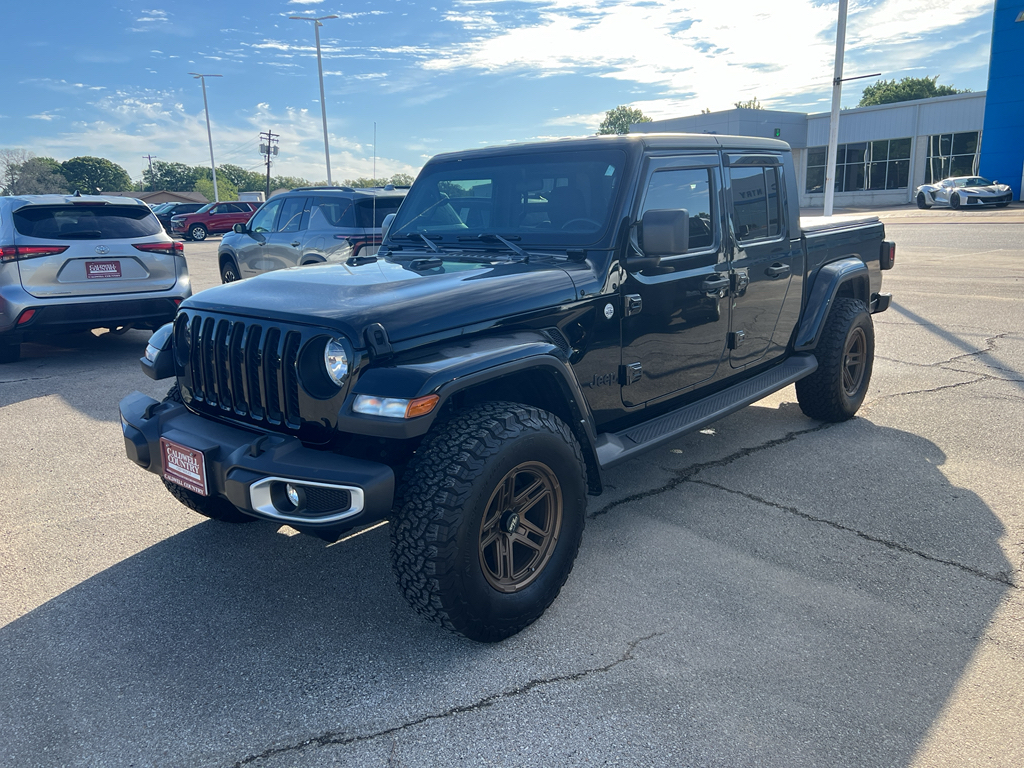 Black Clearcoat 2021 Jeep Gladiator Overland Crew Cab 4WD Pickup Truck Four-Wheel Drive 6-Speed Manual