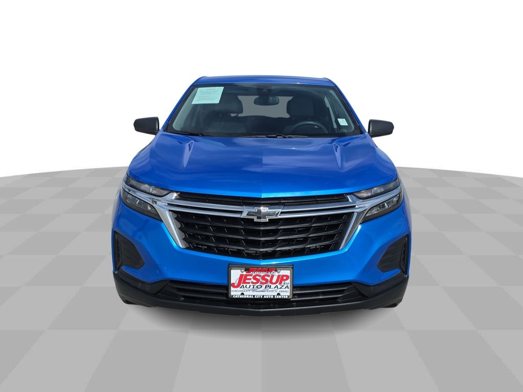 View vehicle photo 3