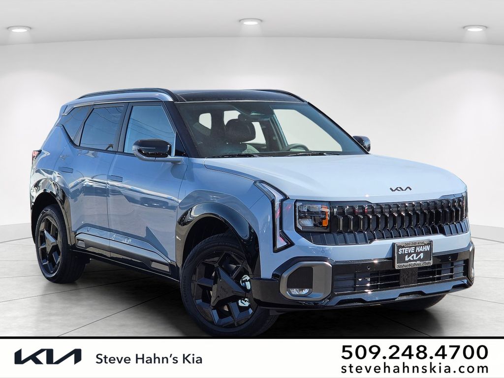 Pale Gray 2027 Kia Seltos SUV / Crossover All-Wheel Drive Continuously Variable Transmission