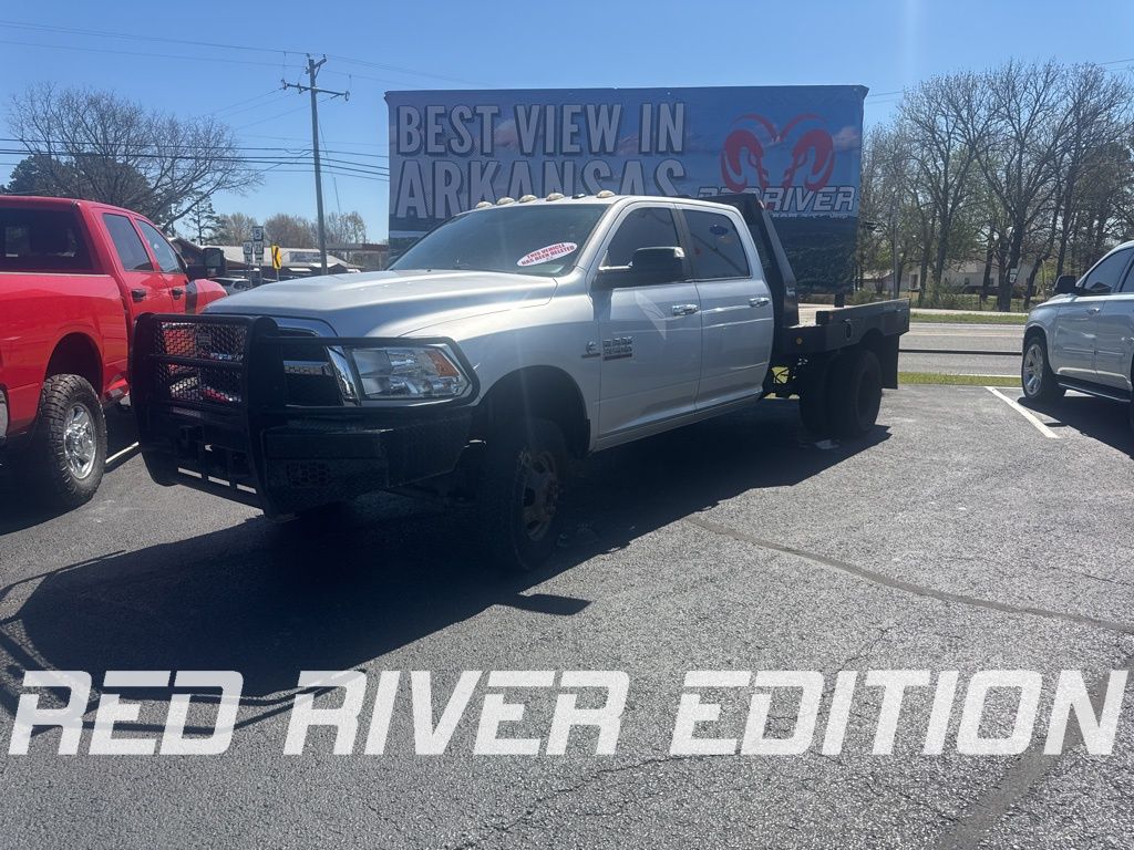 Bright Silver Metallic Clearcoat 2014 RAM 3500 SLT Crew Cab LB DRW 4WD Pickup Truck Four-Wheel Drive 6-Speed Manual