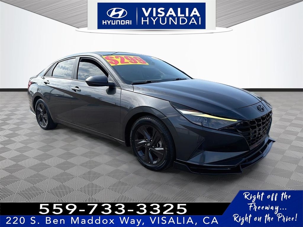  2022 Hyundai Elantra SEL FWD   