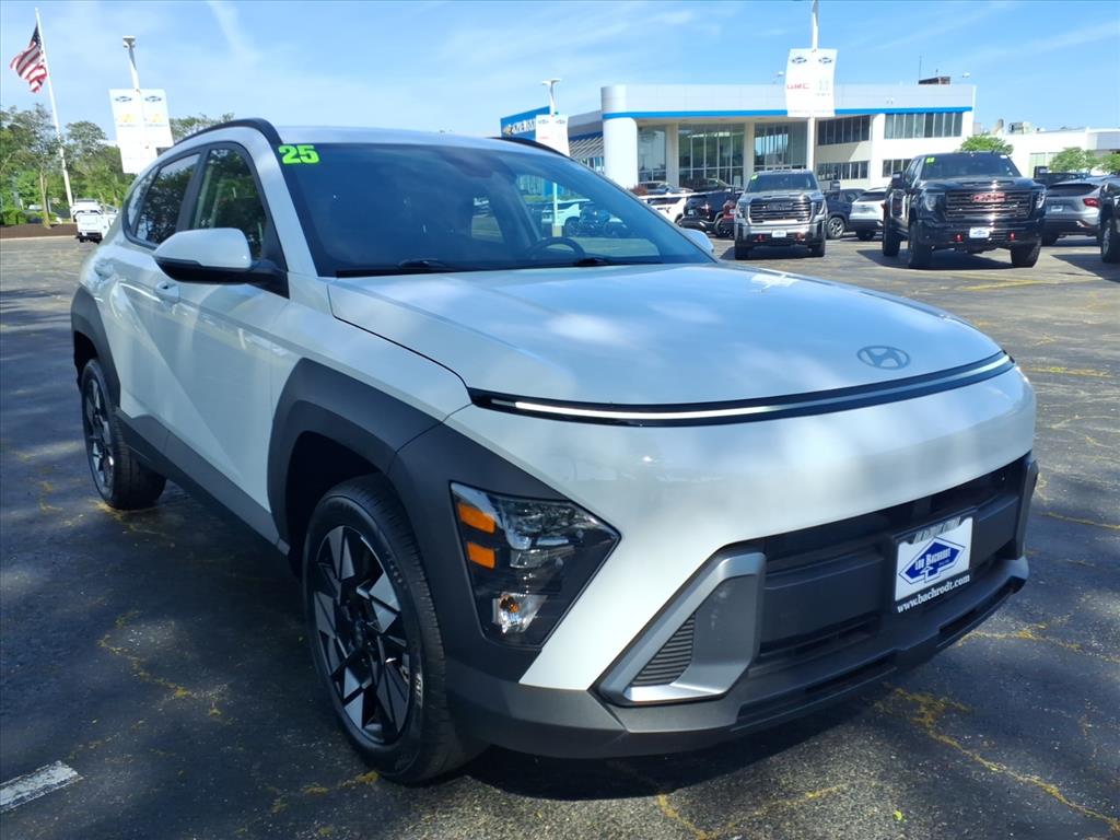 Atlas White 2025 Hyundai Kona SUV / Crossover All-Wheel Drive Continuously Variable Transmission