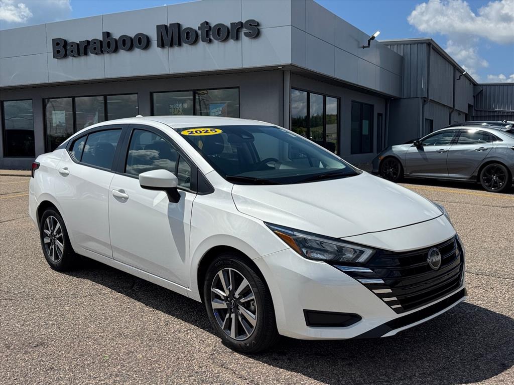 Aspen White Tricoat 2025 Nissan Versa Sedan Front-Wheel Drive Continuously Variable Transmission