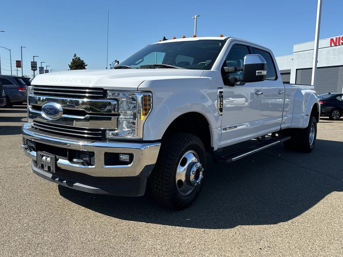 Oxford White 2019 Ford F-350 Super Duty Pickup Truck Four-Wheel Drive 6-Speed Automatic