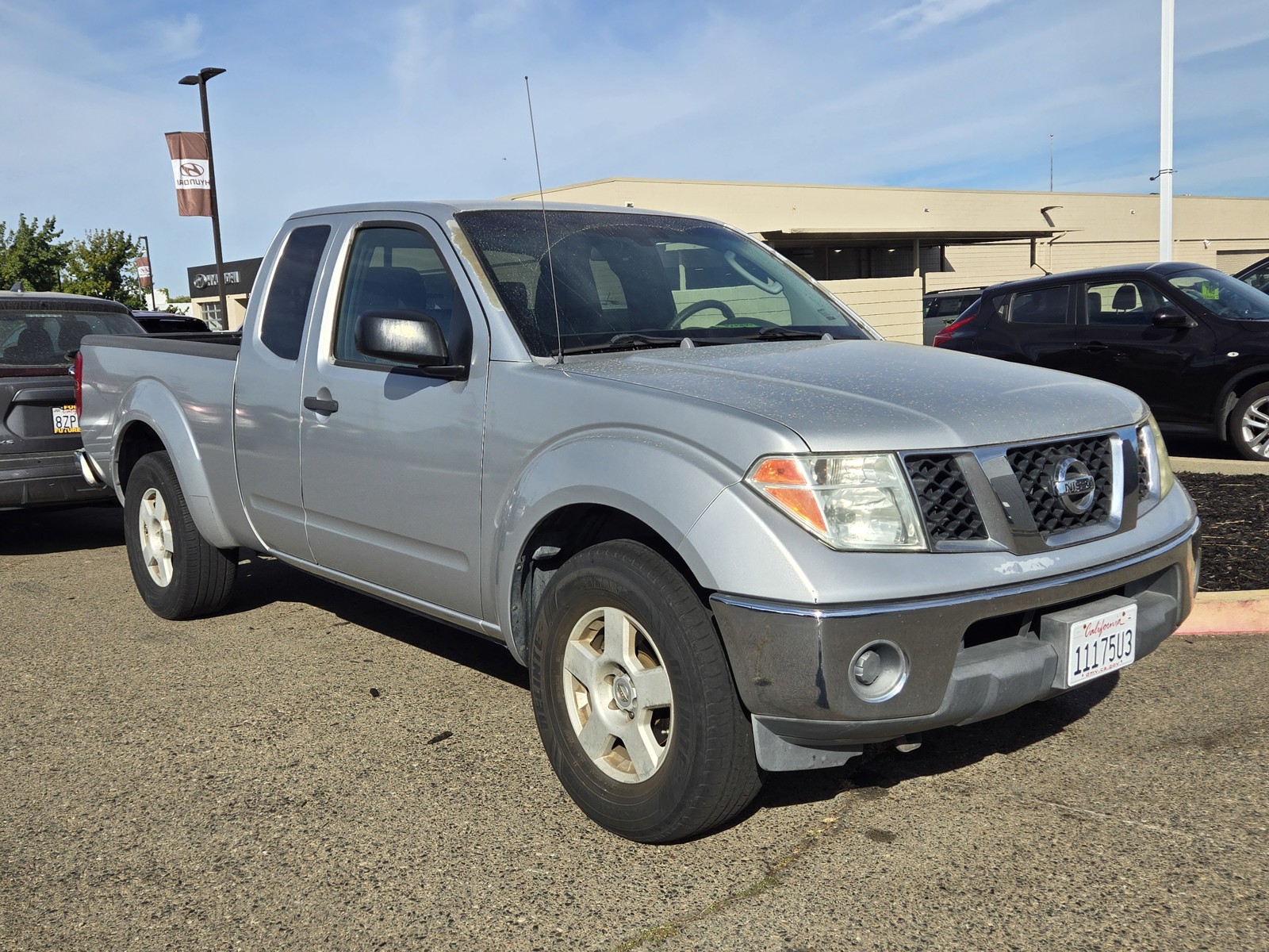 Radiant Silver Clearcoat Metallic 2005 Nissan Frontier Pickup Truck Rear-Wheel Drive 6-Speed Manual