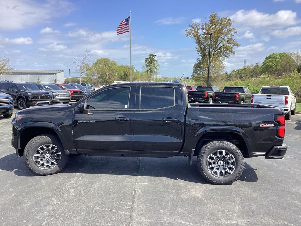 View vehicle photo 5