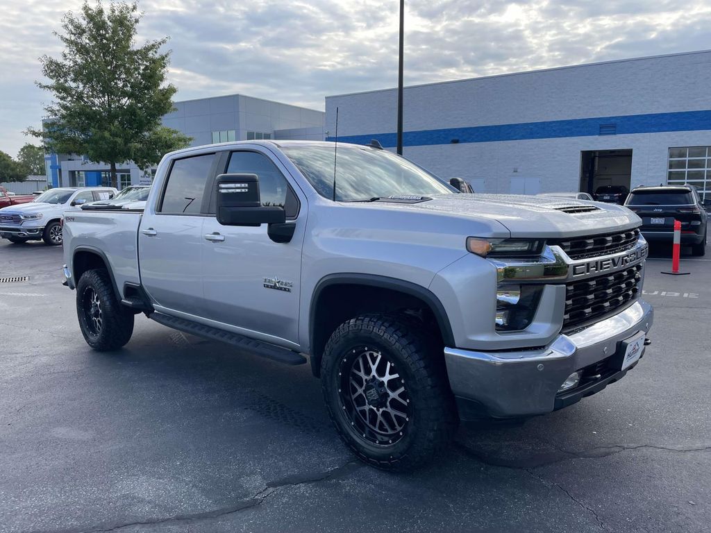 Silver Ice Metallic 2021 Chevrolet Silverado 2500HD Pickup Truck Four-Wheel Drive Automatic