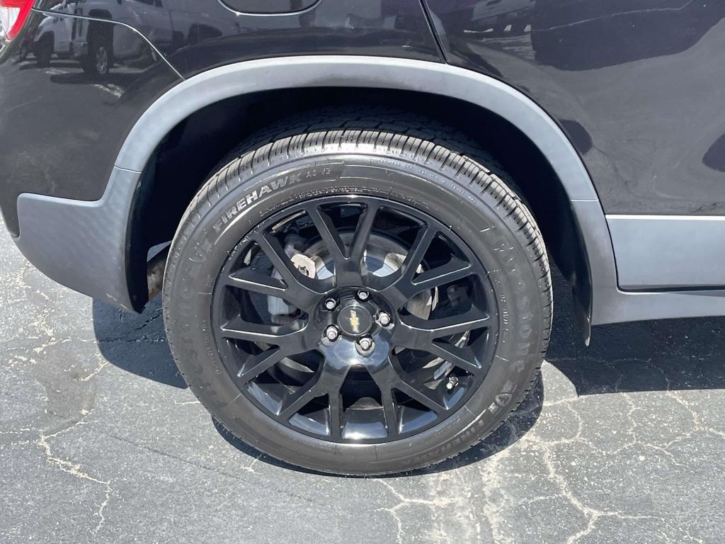 View vehicle photo 7