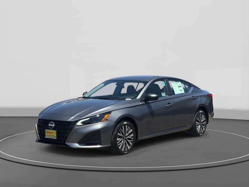 Gray (Gun Metallic) 2026 Nissan Altima Sedan All-Wheel Drive Continuously Variable Transmission