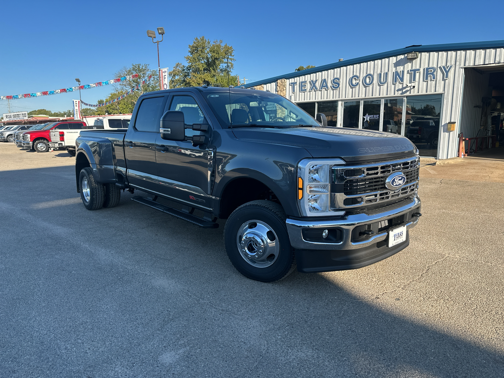 2027 Ford F-350 XLT