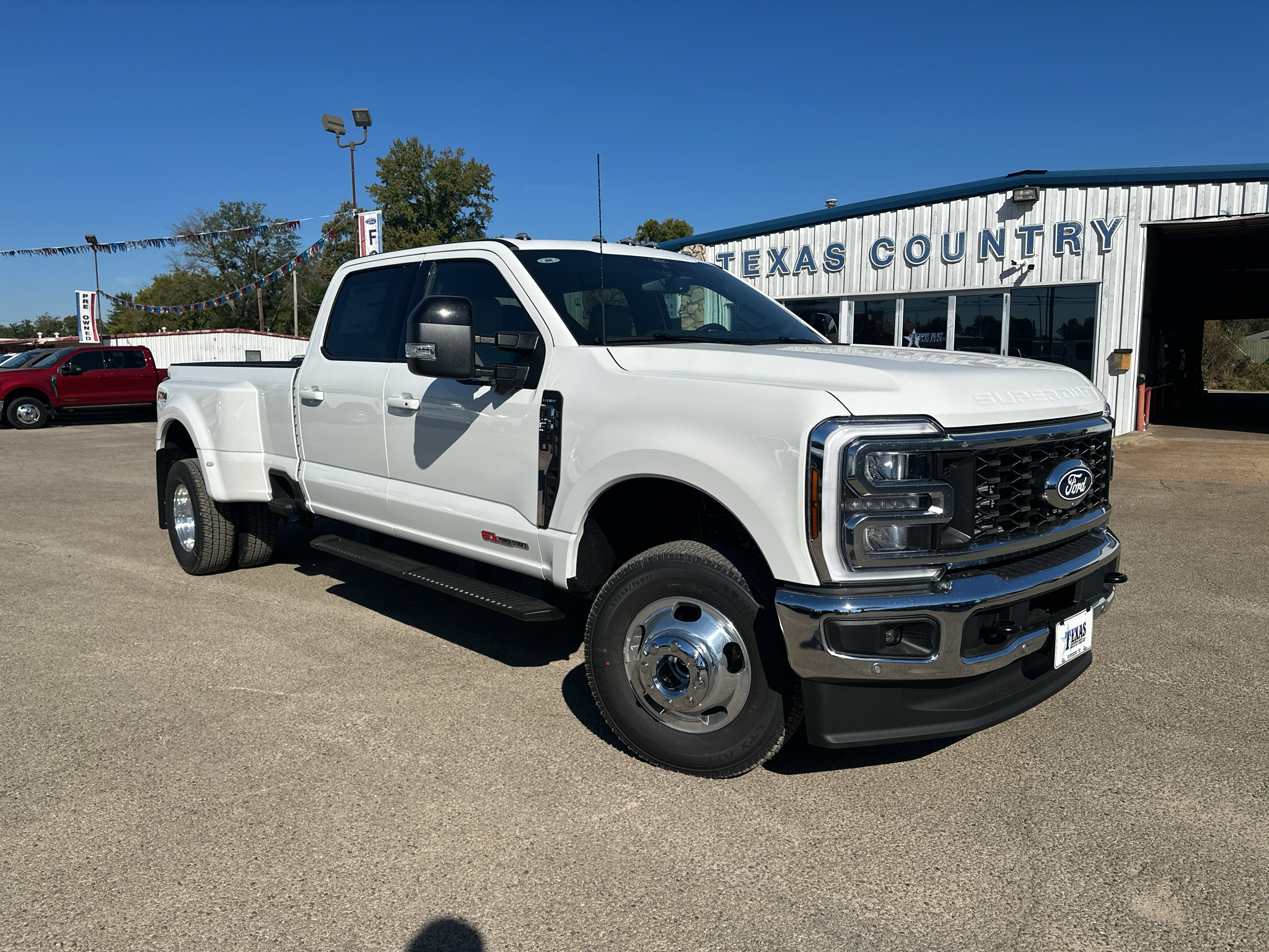 2027 Ford F-350 Lariat