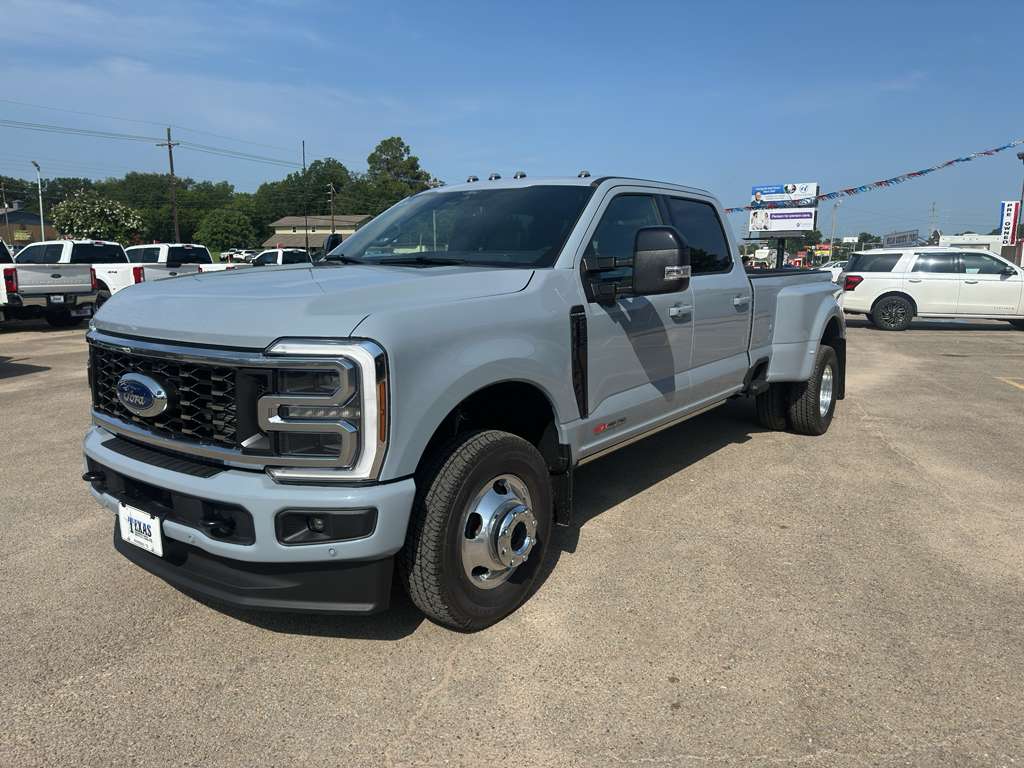 2026 Ford F-350 Platinum