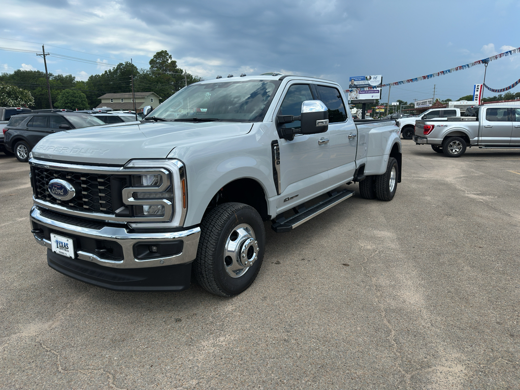 2026 Ford F-350 Lariat