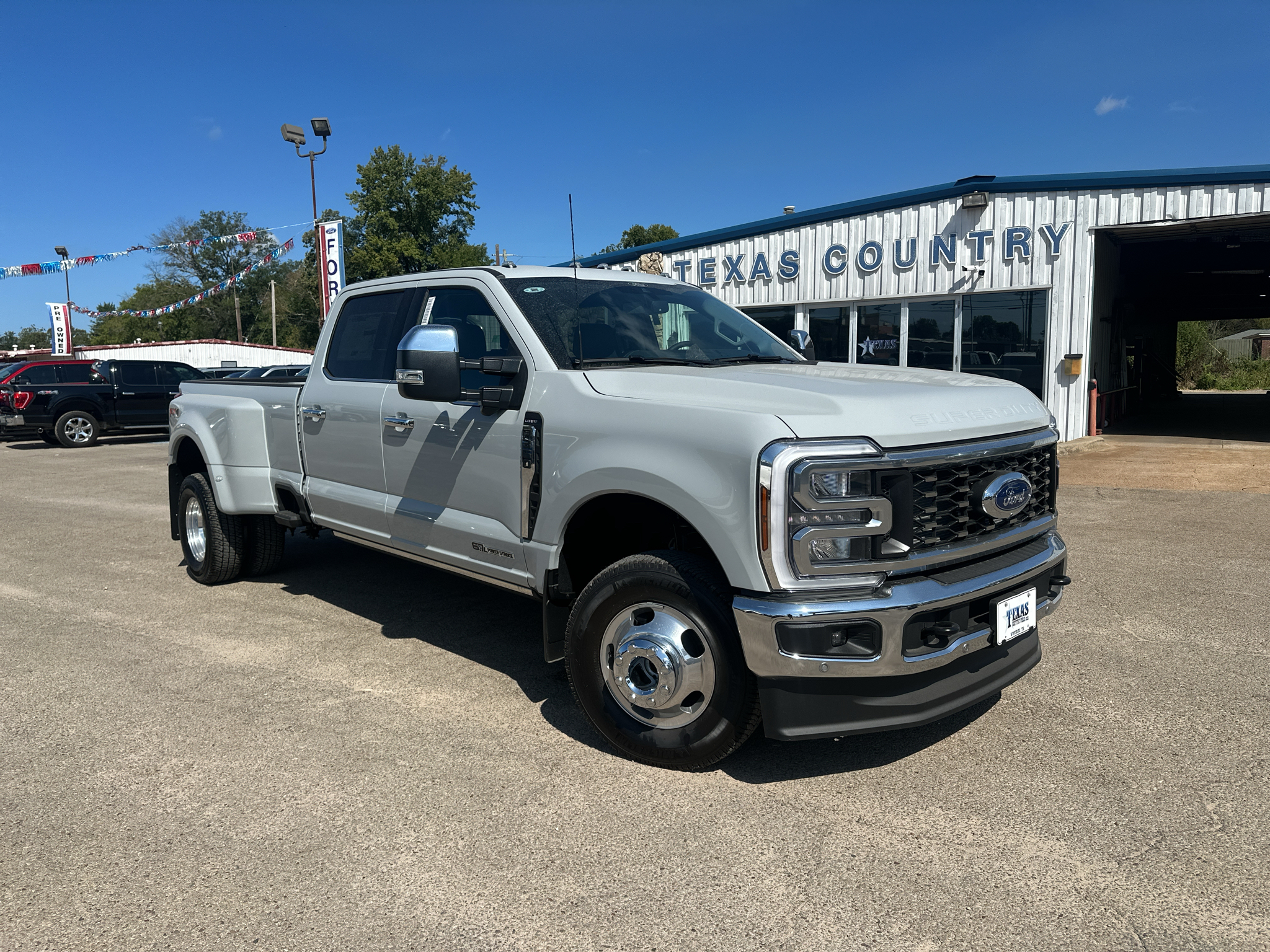 2026 Ford F-350 Lariat
