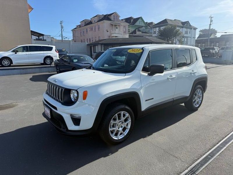 2023 Jeep Renegade Latitude 4WD
