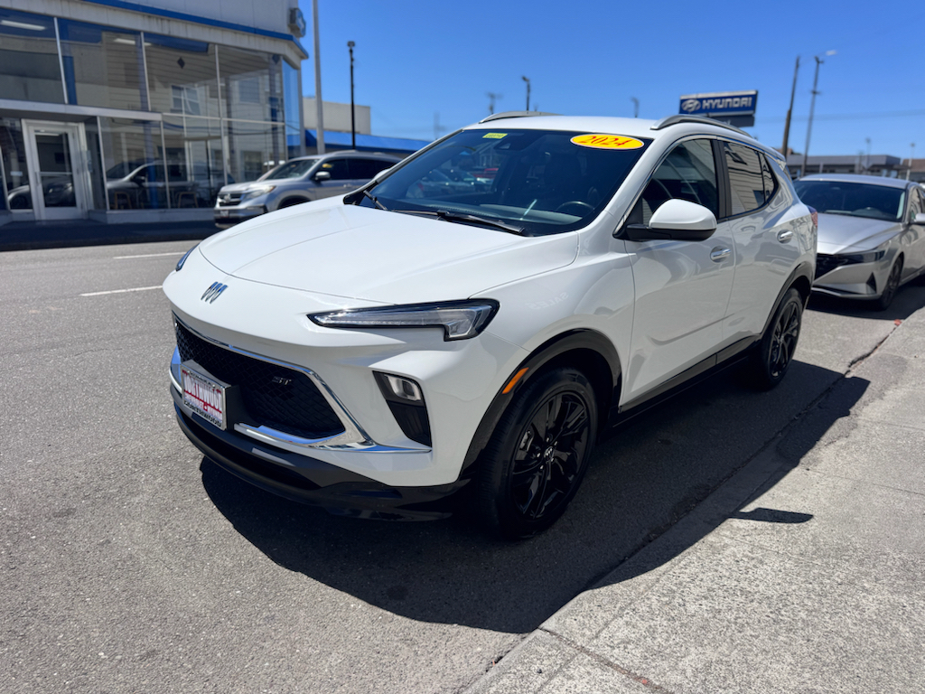  2024 Buick Encore GX Sport Touring FWD   