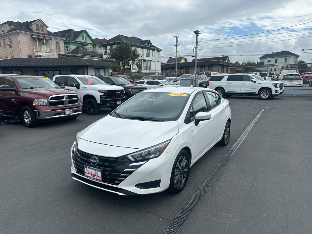 2025 Nissan Versa SV FWD