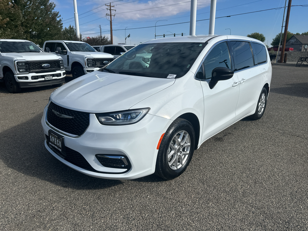  2025 Chrysler Pacifica Select FWD   