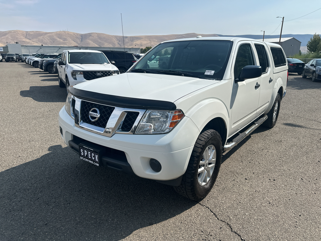 Glacier White 2016 Nissan Frontier Pickup Truck Four-Wheel Drive 5-Speed Automatic