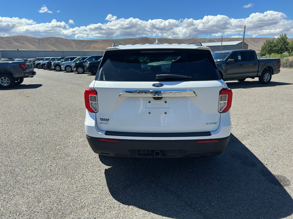 Star White Metallic Tri-Coat 2022 Ford Explorer XLT AWD SUV / Crossover All-Wheel Drive Automatic