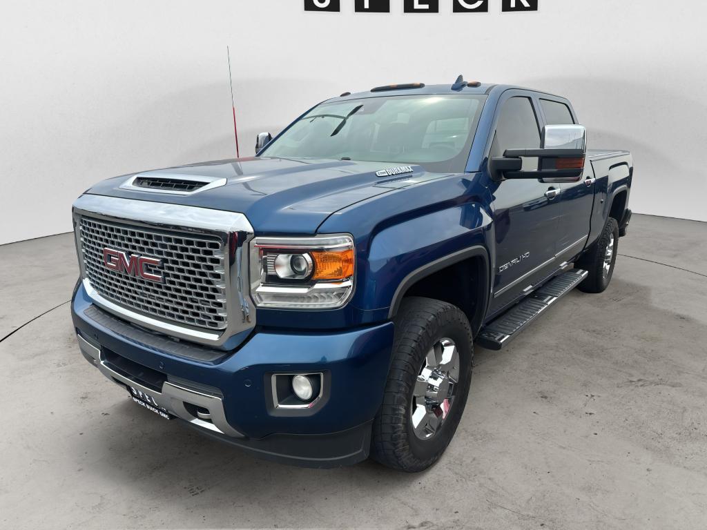 2017 GMC Sierra 3500HD Denali Crew Cab LB DRW 4WD