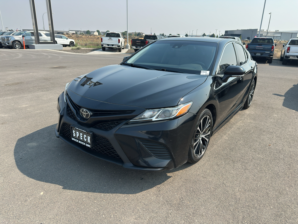  2019 Toyota Camry SE FWD   