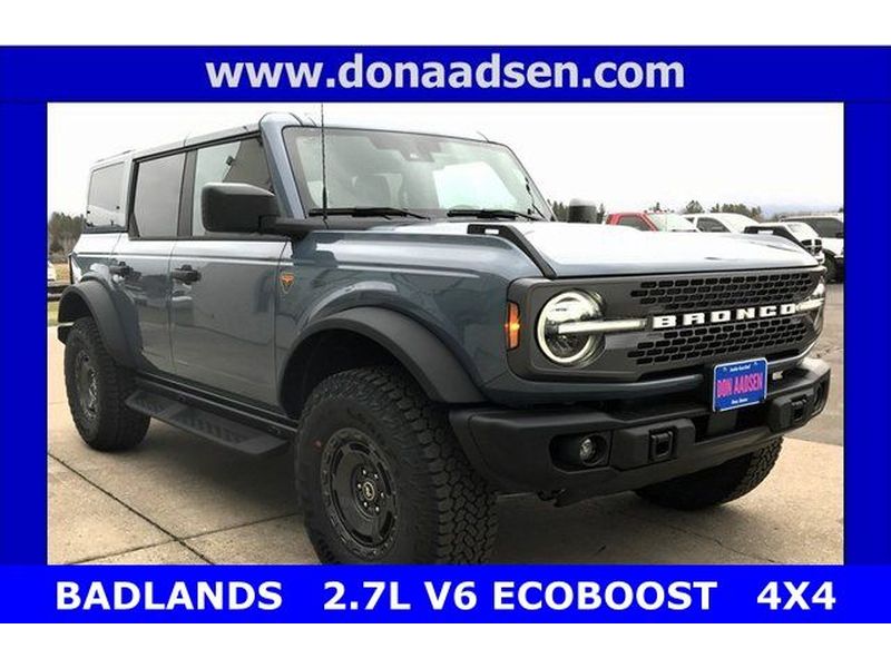 Blue (Azure Gray Metallic Tri-Coat) 2025 Ford Bronco SUV / Crossover Four-Wheel Drive Automatic