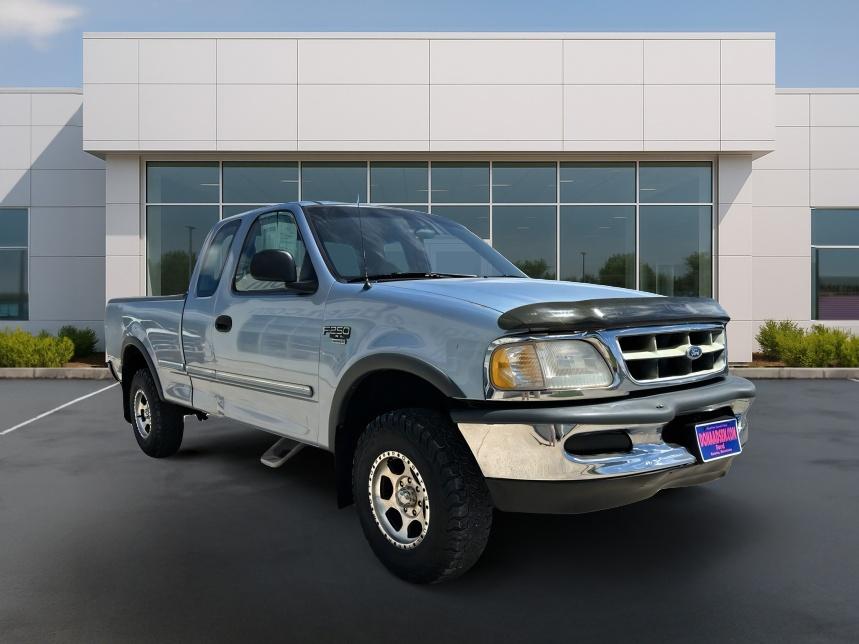 Moonlight Blue Clearcoat Metallic 1998 Ford F-250 Pickup Truck Four-Wheel Drive 5-Speed Manual