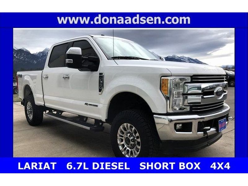 Oxford White 2017 Ford F-350 Super Duty Lariat Crew Cab 4WD Pickup Truck Four-Wheel Drive 6-Speed Automatic