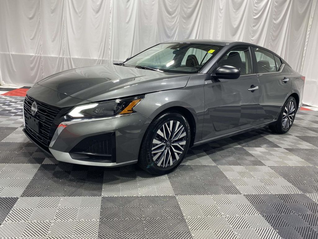Gray (GUN METALLIC) 2025 Nissan Altima Sedan Front-Wheel Drive Continuously Variable Transmission