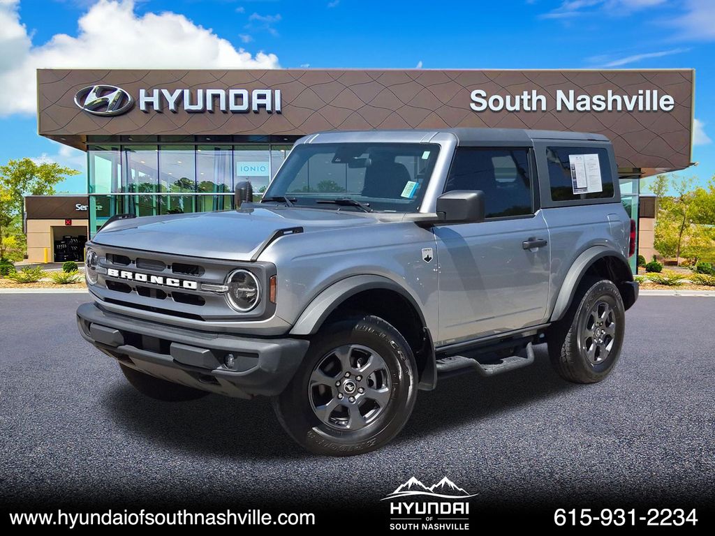 Iconic Silver Metallic 2021 Ford Bronco SUV / Crossover Four-Wheel Drive 7-Speed Manual