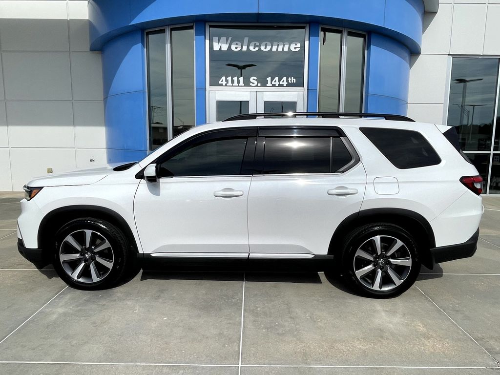White 2025 Honda Pilot SUV / Crossover All-Wheel Drive Automatic