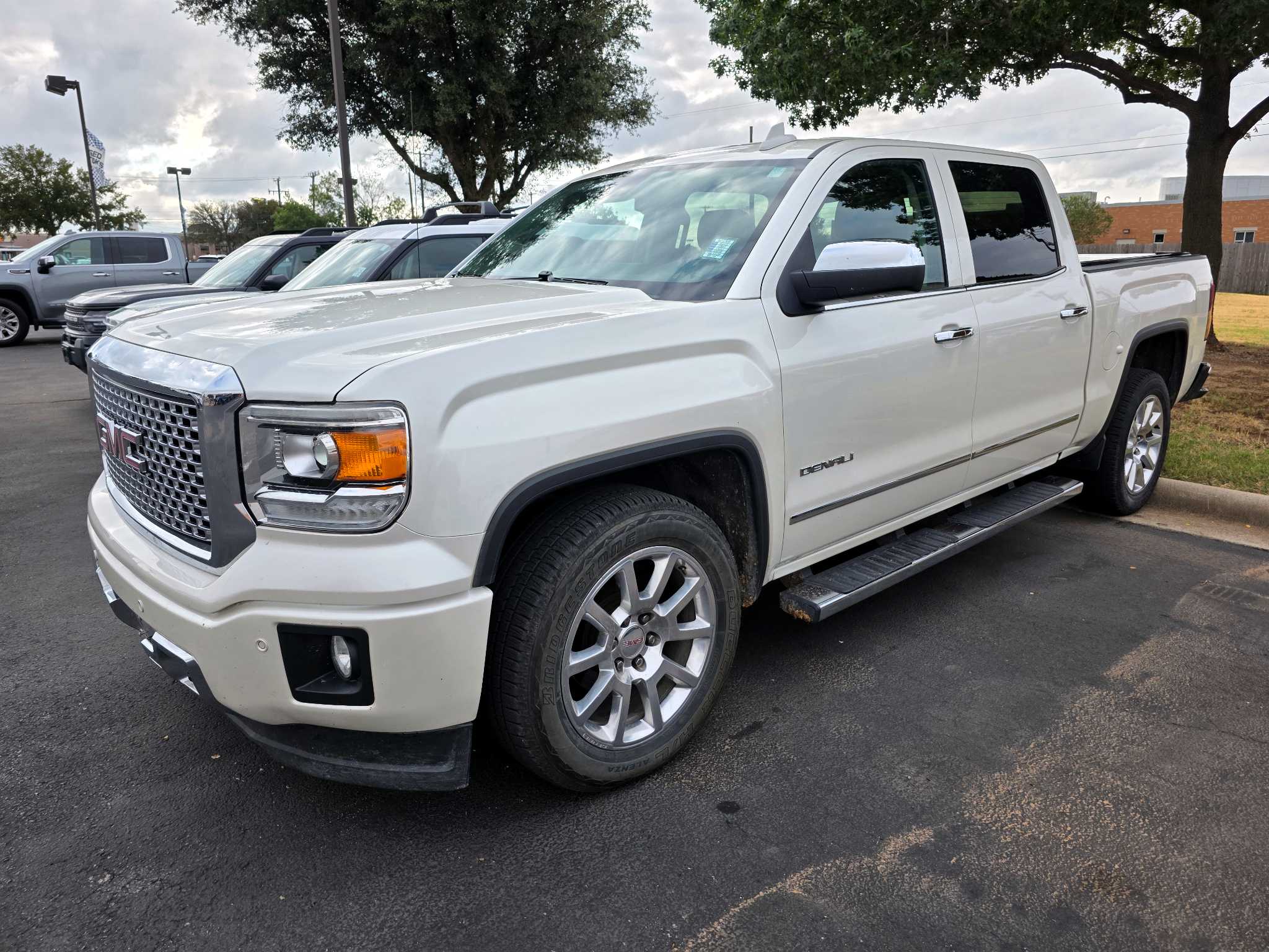 White Diamond Tricoat 2015 GMC Sierra 1500 Pickup Truck Four-Wheel Drive 6-Speed Automatic