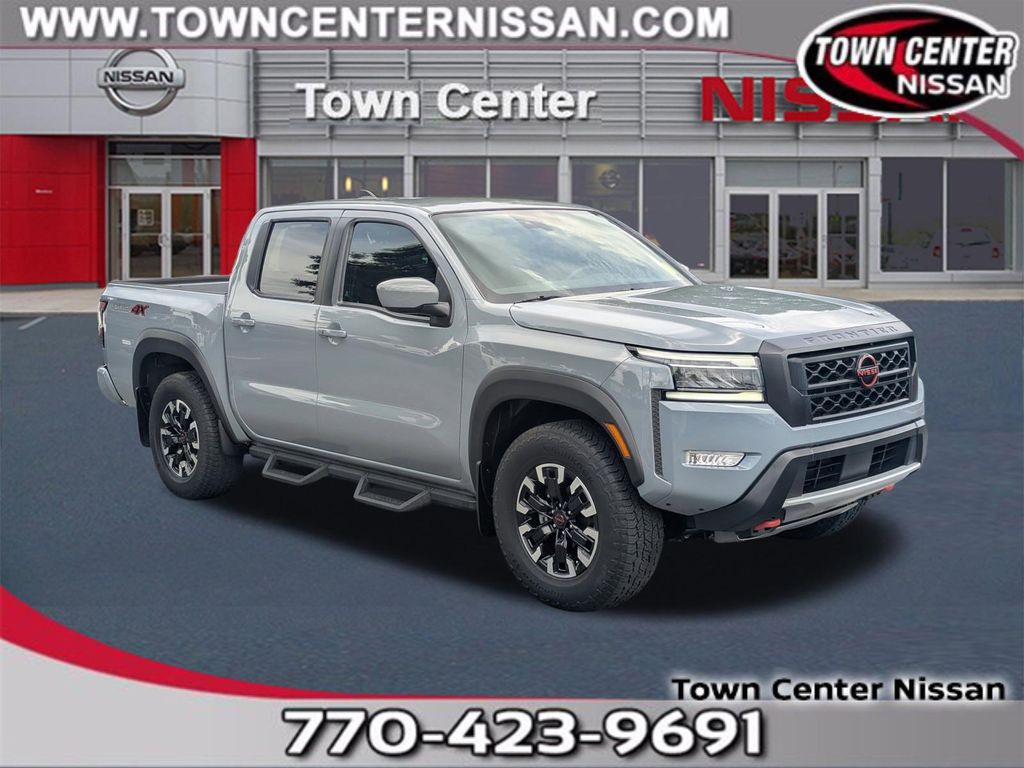 2024 Nissan Frontier PRO-4X Crew Cab 4WD