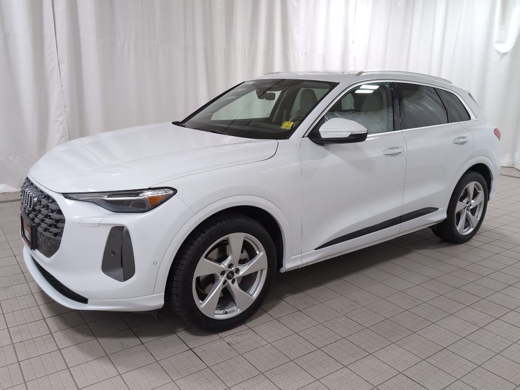 Glacier White Metallic 2025 Audi Q5 SUV / Crossover All-Wheel Drive 7-Speed Automatic